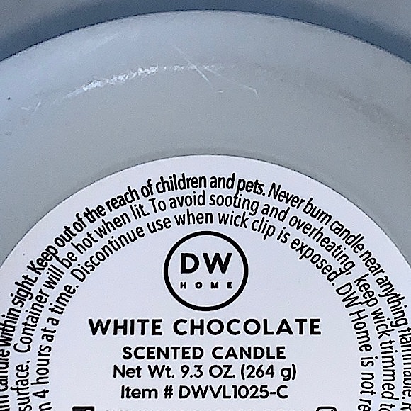 DW HOME CANDLE WHITE CHOCOLATE RICHLY SCENTED 1 WICK 9.3 Oz NEW - Picture 3 of 4